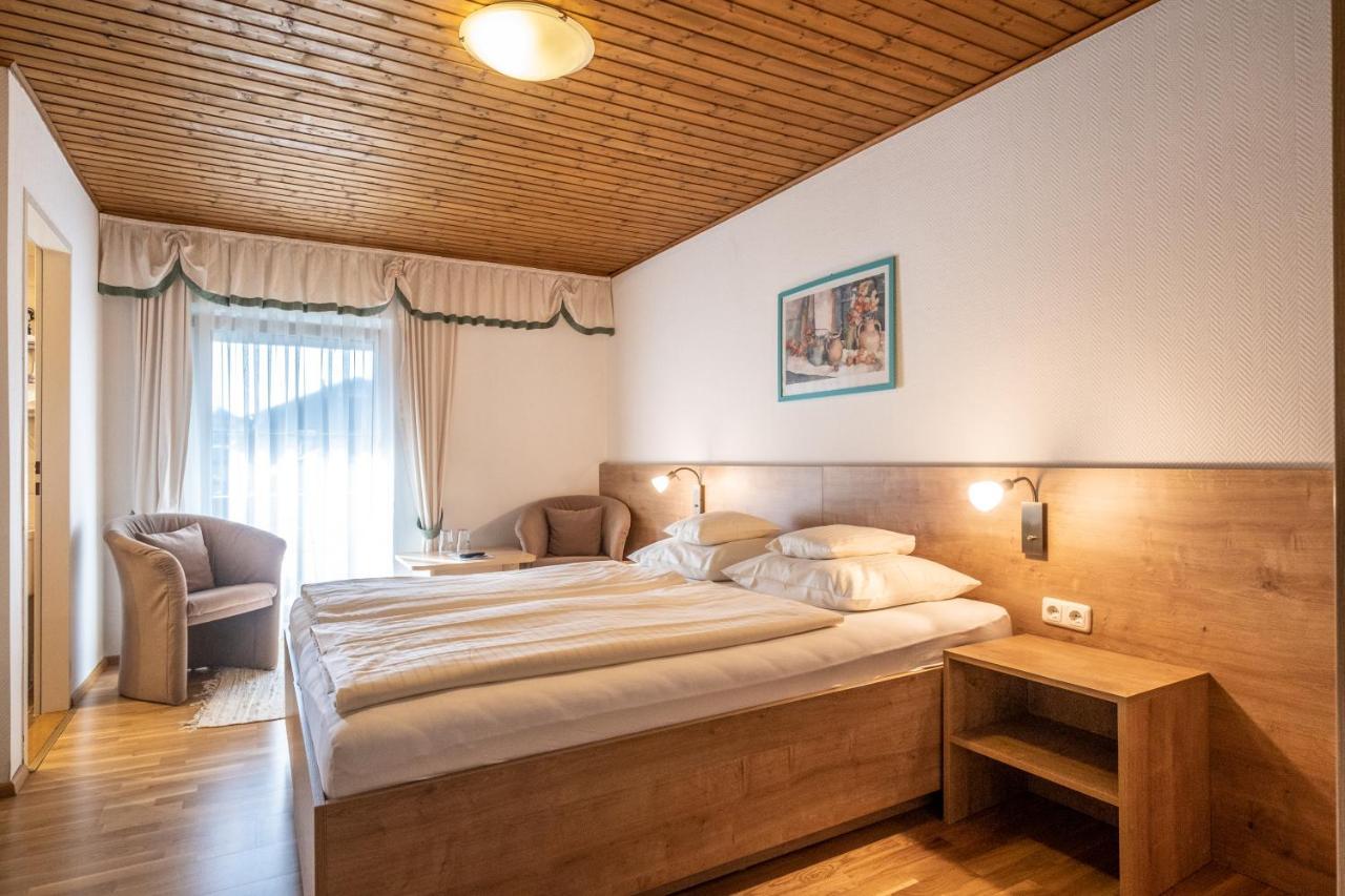 Hotel-Pension Falkensteiner Sankt Gilgen Bagian luar foto