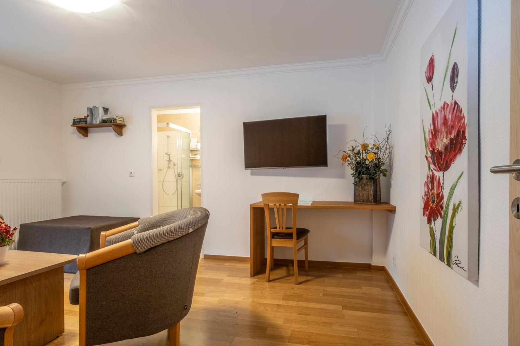 Hotel-Pension Falkensteiner Sankt Gilgen Bagian luar foto