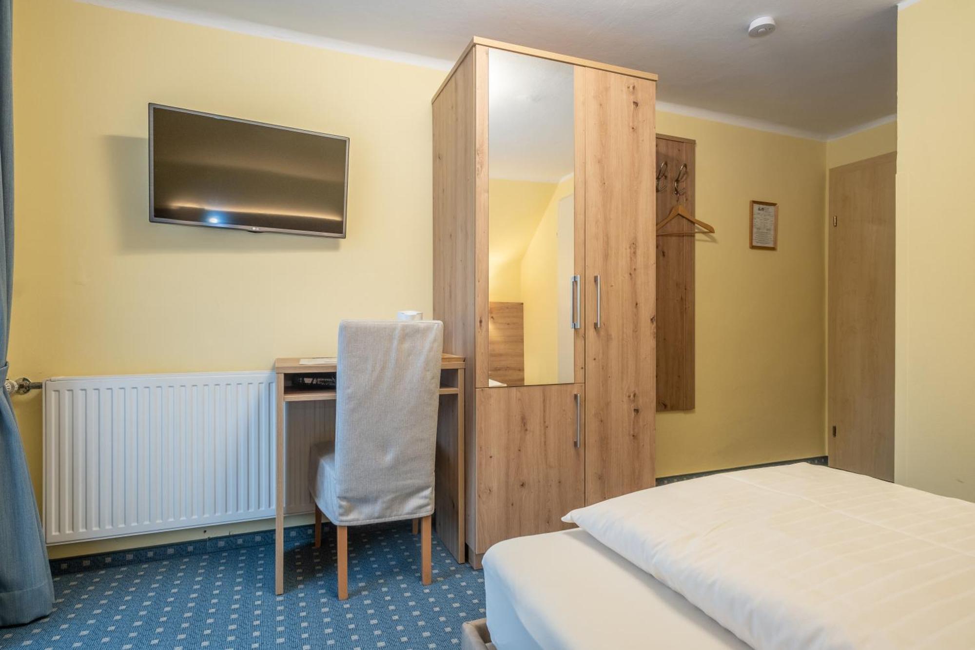 Hotel-Pension Falkensteiner Sankt Gilgen Bagian luar foto