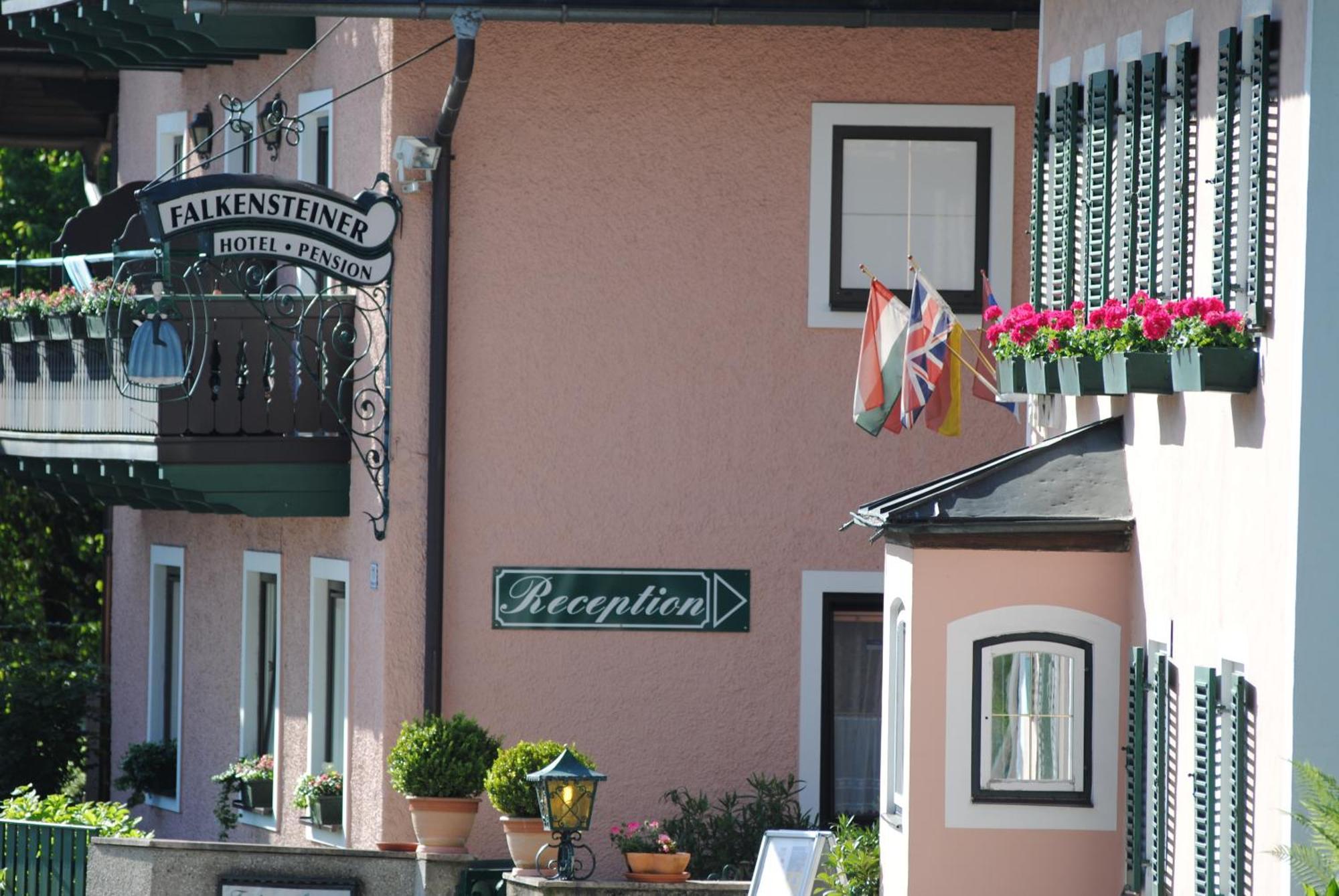 Hotel-Pension Falkensteiner Sankt Gilgen Bagian luar foto