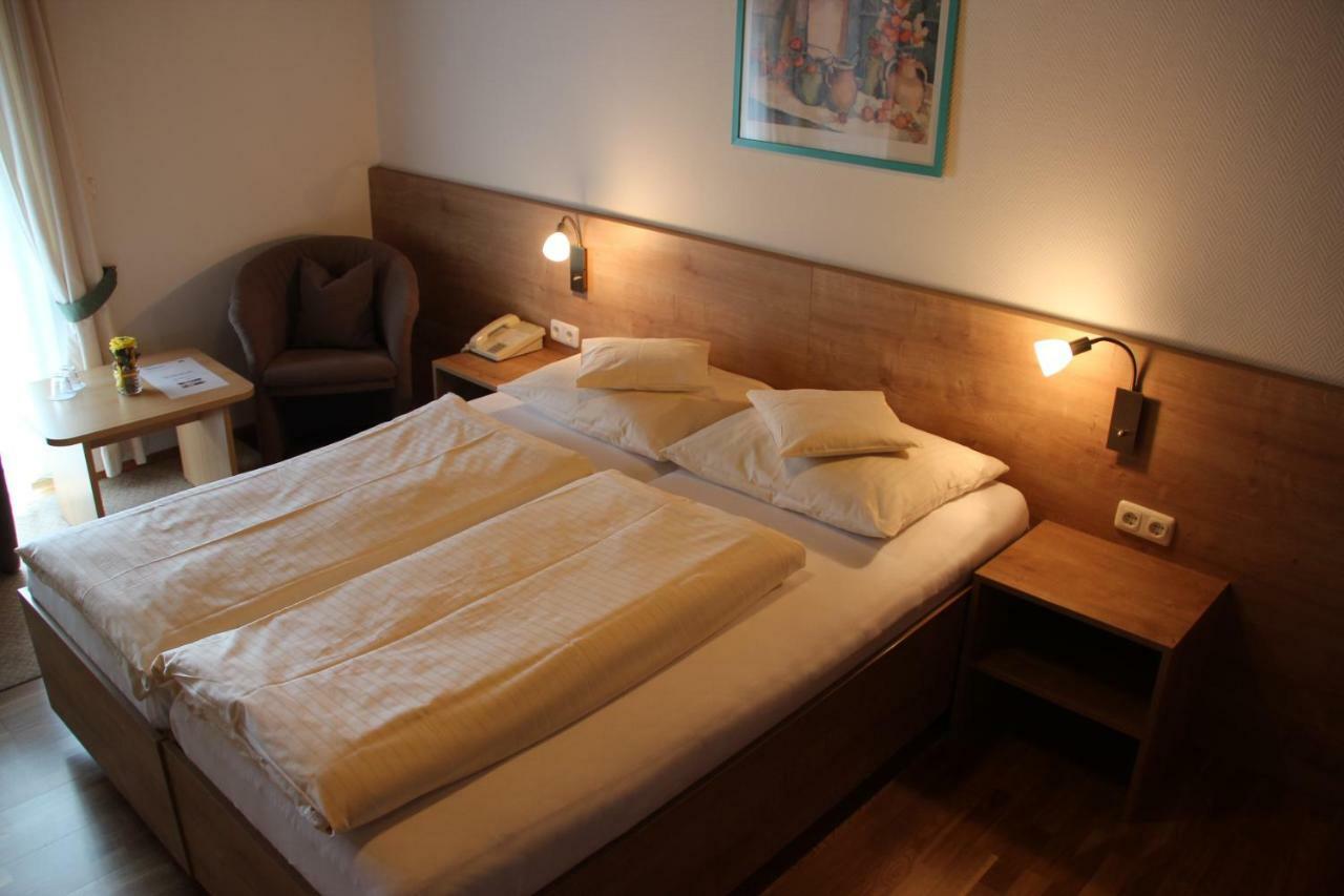 Hotel-Pension Falkensteiner Sankt Gilgen Bagian luar foto